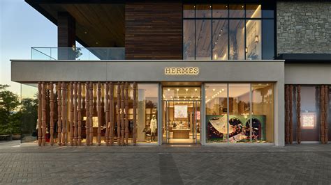 hermes topanga mall.